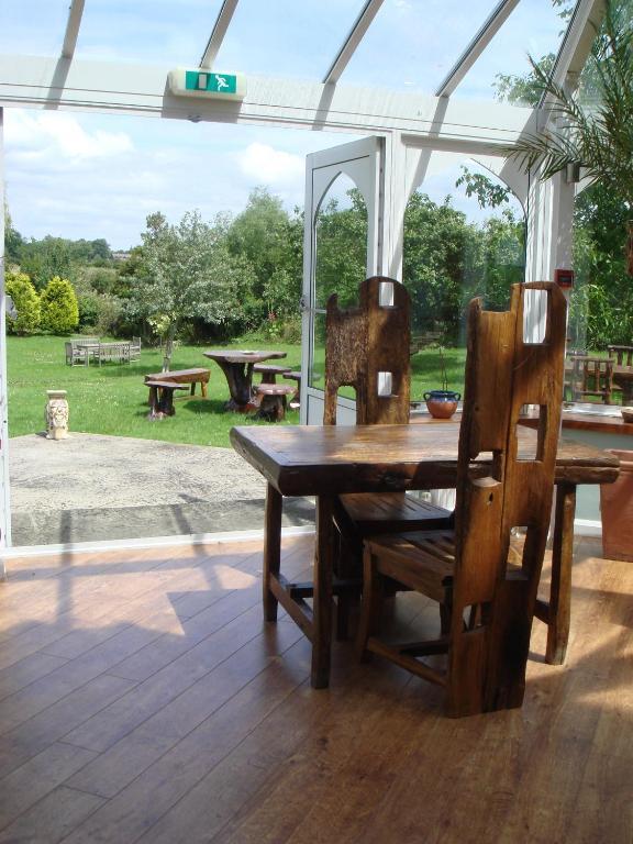 The House Near Bath Hotel Woolverton Bagian luar foto